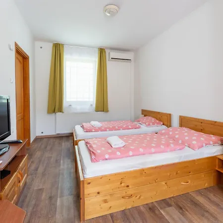 Hársfa Casa de hóspedes 3*