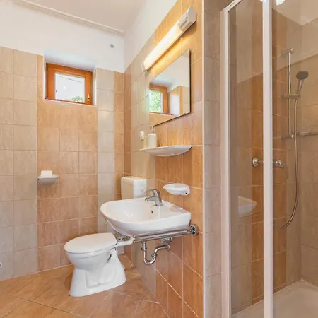 Casa de hóspedes Hársfa 3*